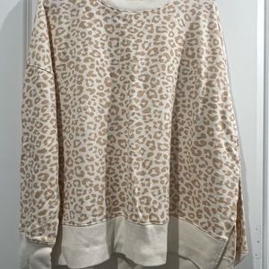 Sweatshirt cheetah print